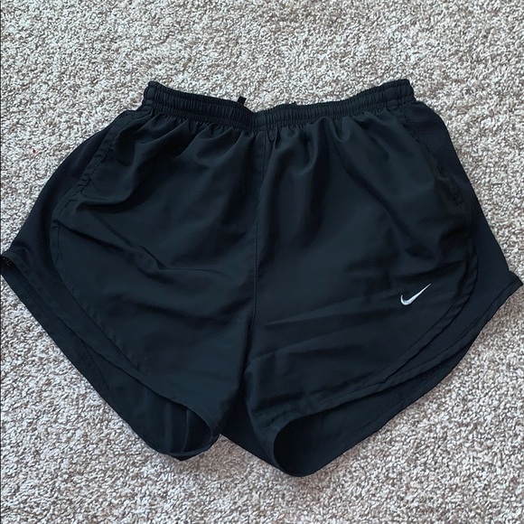 black nike tempo shorts